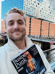 Diana Ebert's Instagram, Twitter & Facebook