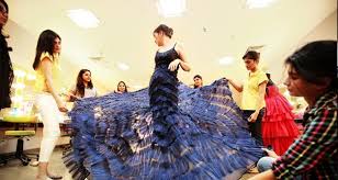 School Of Fashion And Design Whistling Woods International In this article fashion designing courses after 12th, information has been provided on courses, colleges and the steps involved in becoming a fashion designer.