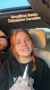 Arabada Makyaj Yaparken Nemlendirici Kullanımı