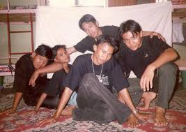 Dm gm berilah aku kesempatan c f ku buktikan erti keikhlasan a ooooohh. 1 Lirik Kembali Terjalin Slamsumijelly Weblog