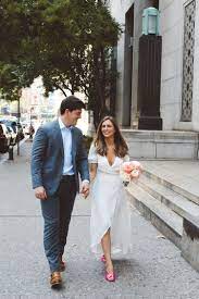 What To Wear For A Courthouse Wedding Find Your Style With 20 Ideas My Sweet Engagement City Hall Wedding Dress Civil Wedding Civil Ceremony Wedding Dress