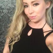 Bethany Hilliard Fashion Stylist