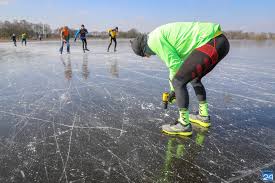 Met schaatsen onder de voeten, natuurlijk. Schaatsen Op De Banen Nog Niet Verantwoord Nederweert24