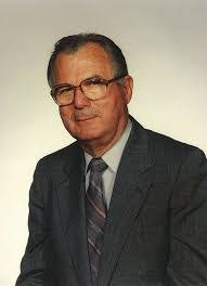 Earl Rector's Instagram, Twitter & Facebook