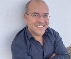 Nuno Artur Silva: “Quando escrevo poesia, estou por minha conta e risco”