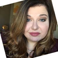 Caroline Saba's Instagram, Twitter & Facebook