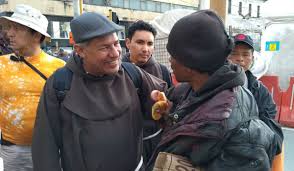 Jamás abandonaremos los templos humanos. Viacrucis Callejero Desvela Los Rostros Del Cristo Sufriente En Las Periferias De Bogota Conferencia Episcopal De Colombia