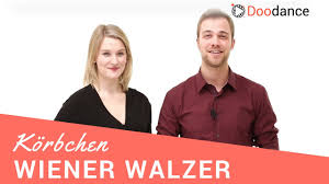 Viele tanzschulen bieten spezielle tanzkurse für die hochzeit an, in denen die gängigsten tänze wie z.b. Hochzeitstanz Wiener Walzer Das Korbchen Youtube