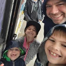 Eric Pasquale's Instagram, Twitter & Facebook