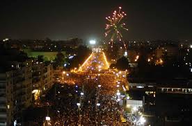اعتبر الرئيس المصري، عبد الفتاح السيسي، أن ثورة 30 يونيو التي أطاحت بحكم رئيس البلاد الأسبق، الراحل، محمد مرسي، من أعظم أيام وعمت مصر في 30 يونيو 2013 موجة واسعة من الاحتجاجات التي أدت إلى إطاحة الجيش بقيادة السيسي، الذي تولى آنذاك منصب القائد الأعلى. Ù…Ø¸Ø§Ù‡Ø±Ø§Øª 30 ÙŠÙˆÙ†ÙŠÙˆ 2013 Ø£ÙƒØ«Ø± Ø­Ø´Ø¯Ø§ Ù…Ù† Ù…Ø¸Ø§Ù‡Ø±Ø§Øª 25 ÙŠÙ†Ø§ÙŠØ± 2011