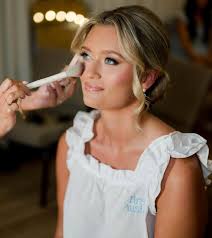 Love this fresh and pretty look