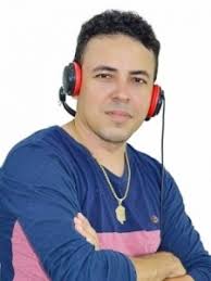 Araripina: Radialista tem moto tomada de assalto