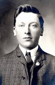 Freida Bowers's Instagram, Twitter & Facebook