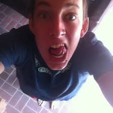 Tyler Rush Pechak (@Tylerandyourmom)