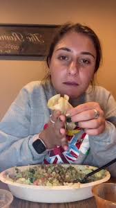 Don’t even get chipotle if you don’t make mini burritos out of it 🤷🏽‍♀️  @chipotle #chipotle #chipotlehacks #chipotlesponsorus #chipotleorder #muk