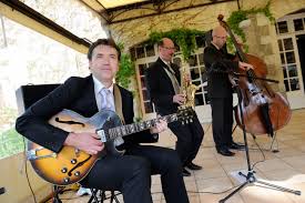 Pendant le dîner, une ambiance soft, lounge, ou jazz→ en soirée un répertoire festif et. Groupe De Jazz Pour Mariage Et Evenement D Entreprise Vendee 85