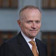 „máme zájem, aby podnikatelé tyto programy čerpali, řekl ve vysílání. People At Kb Komercni Banka