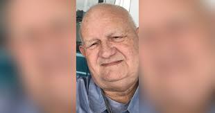 Julia Windham's Instagram, Twitter & Facebook