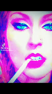 Tegan Cox (@killemwithchaos)