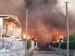 Incendio in un fondo agricolo di proprietà di un avvocato di 67 anni di mussomeli (cl). Sa Iahatr6loym