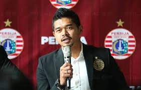Bambang pamungkas berhasil mencetak hattrick di malaysia saat masih berseragam slangor fa. Bambang Pamungkas Jadi Manajer Persija Jakarta Bolalob Com