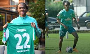 His jersey number is 7. Manchester United Starlet Tahith Chong Trains With Werder Bremen Ahead Of Loan Move Daily Mail Online