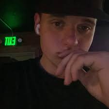 Hi! I was wondering if we are dating the same Guy? If you know him or dated  him ect leave a comment. Taylor G