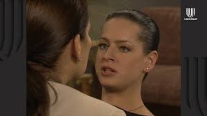 Teresa es hostigada por una funcionaria pública