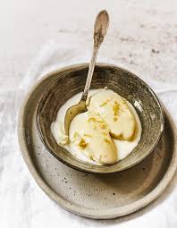 Glace Au Rhum Et Miel De Citronnier Pour 3 Personnes Recettes Elle A Table Recette Recette Glace Recette Recette Dessert Facile