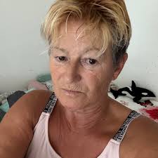 Heute habe ich einen absoluten Geheimtipp entdeckt: Das wunderschöne  Teehaus HILDEGARDS REFUGIUM 😍. Hier kann man in einem der ältesten Häuser  Wiener Neustadts über 100 verschiedenen Teesorten erwerben, im romantischen  Mittelalter Ambiente