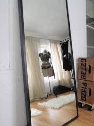 تركيبات مرايا محمولة على الحائط