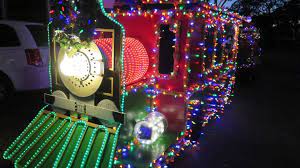 Windy city novelties has a wide selection of led light decorations to ensure your game of night golf is well lit, visible, and safe. Golf Cart Holiday Parade Lights Up Florida Neighborhood For 19th Year Bradenton Herald