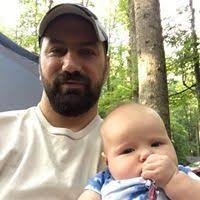 Jeremy Loos's Instagram, Twitter & Facebook