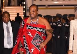 King mswati iii has 15 wives and 25 children,while his father has more than 70 wives and over 150 children. No King Mswati Iii Has Not Made Polygamy Compulsory Africa Global News