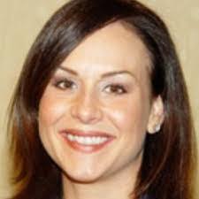 Carolyn Lanham's Instagram, Twitter & Facebook