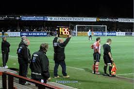 Maybe you would like to learn more about one of these? Tugas Wasit Sepak Bola Dan Macam Macam Posisi Wasit Lengkap
