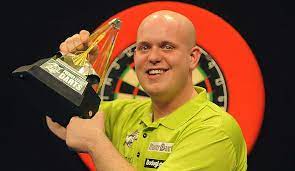 Following the opening nine nights of fixtures, the player placed ninth on the premier league table following judgement night will be eliminated from the competition, with the remaining eight players battling it out from nights ten to 16 in the race for the. Premier League Darts Das Sind Die Teilnehmer Seite 1