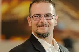 Steven Gilles's Instagram, Twitter & Facebook