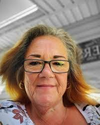 Penny Wall's Instagram, Twitter & Facebook