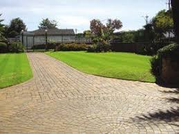 Specialists in garden design, garden maintenance, drainage, planting, fencing, decking, paving, patios & driveways. Garden Landscapers Magherafelt Sperrin Landscapes