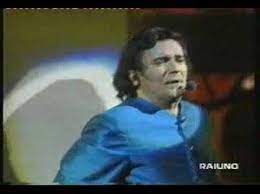 Dal mitico concerto allo stadio olimpico di roma del tour cattura. Renato Zero La Favola Mia Youtube Historical Historical Figures Youtube