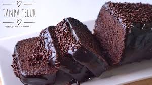 Bolo com massa fofa, leve e cobertura de chocolate: Kue Chocolatos Lembut Tanpa Telur Tanpa Dcc Takaran Sendok Kue Coklat Simple Youtube