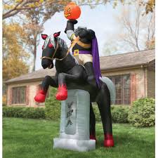 The 12 Inflatable Headless Horseman Hammacher Schlemmer Halloween Inflatables Outdoor Halloween Halloween Collectables