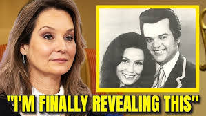 Kathy Twitty's Instagram, Twitter & Facebook