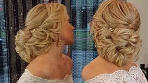 Hochsteckfrisur Voluminoser Locker Gesteckter Knoten Im Nacken Hair Tu In 2020 Frisuren Frisur Hochgesteckt Hochsteckfrisur