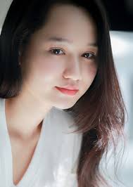 Lời bài hát hà lan rất hay và đầy cảm xúc về tình yêu. Phong Cach Ná»¯ Chinh Phim Máº¯t Biáº¿c Vnexpress Giáº£i Tri