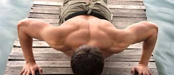 Des mollets, en passant par les fessiers jusqu'aux épaules, aucun muscle n'est oublié avec des exercices comme le squat, les pompes et le crunch. Programme Musculation Poids Du Corps Le Guide Complet