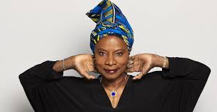 Jessica gourgner campagne kisskissbankbank : Singer Angelique Kidjo Launches Fundraising Campaign For Environmental Short Film Mother Nature Life Soul Magazine