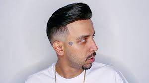 BOBCOMCABELO Após 10 anos careca recebi o convite do meu irmão  @protese_pimenta e aquilo mexeu comigo. Lembrar da superação de se aceitar  como calvo e receber a proposta de fazer implante capilar