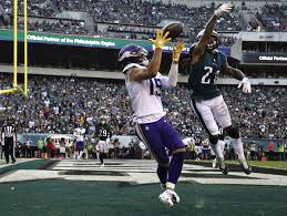 The official page of the minnesota vikings cheerleaders. Vikings Thielen Agree To 4 Year 64m Extension Mpr News